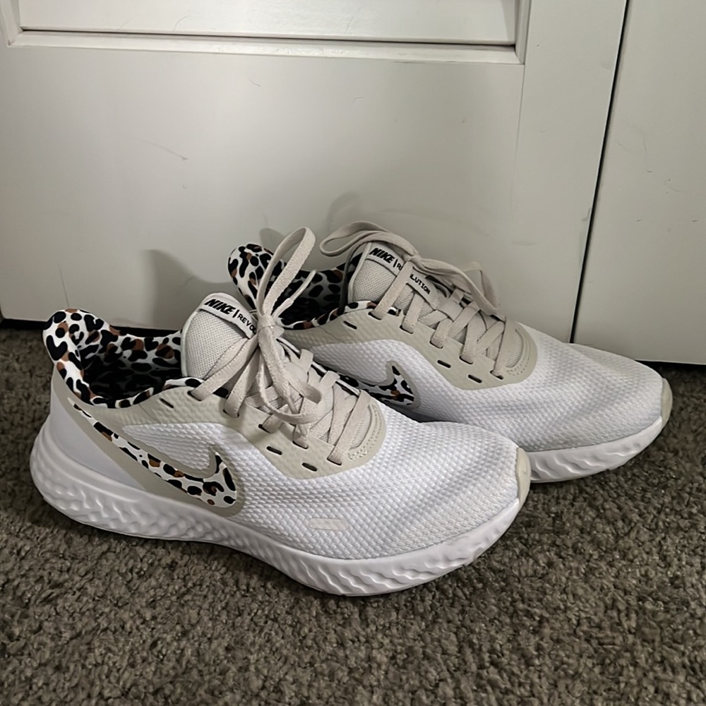 Nike Running Shoes - Revolution 5